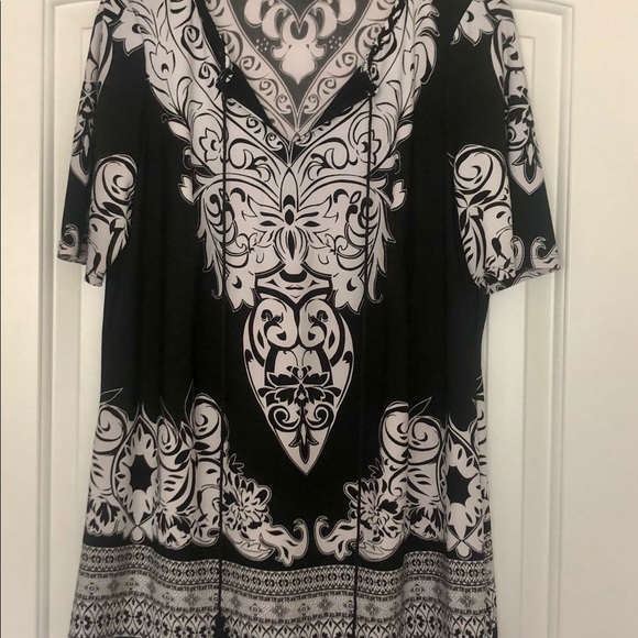 COPY - Elementz Women Plus 2X V-neck Unique Patte… - Picture 4 of 8